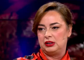 Aktorja nga Tepelena rrëfen ndarjen me burrin: Më la tre fëmijë për të rritur dhe iku