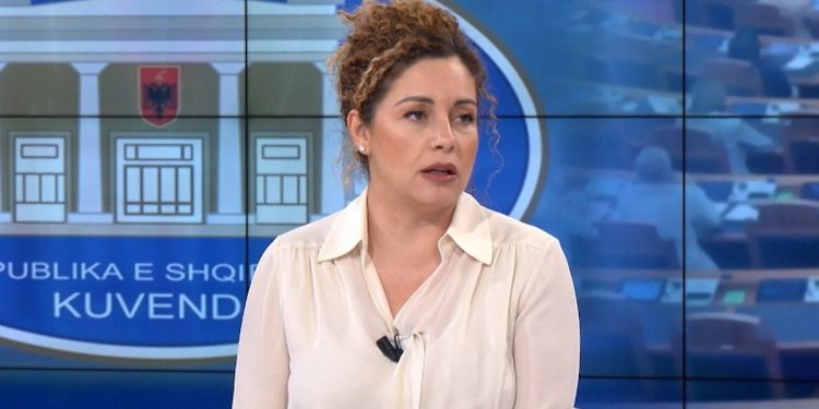 “Plazhin e duam që mos të vijë dikush nga mali të vërë çadrën”, reagon Olta Xhaçka: Origjina ime është mbi 1330 metra mbi nivelin e detit