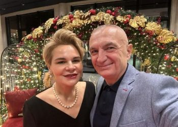 Ilir Meta: E dua Monikën, por më shumë dua nënë Selvien