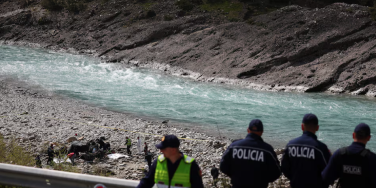 “Shpejtësia dhe numri i pasagjerëve”, si e shpjegon eksperti aksidentin tragjik në Këlcyrë