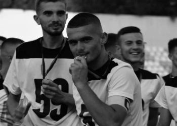 E rëndë/ Futbollisti shqiptar ndërron jetë në moshën 21-vjeçare