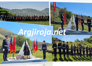 Lavdi Fatmir Shehut dhe Arsen Gjinit, inagurohet memoriali për ushtarakët e vrarë nga banda terroriste greke (FOTO)