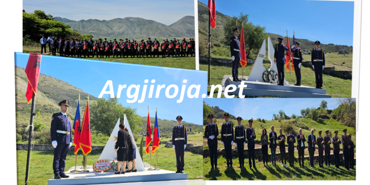 Lavdi Fatmir Shehut dhe Arsen Gjinit, inagurohet memoriali për ushtarakët e vrarë nga banda terroriste greke (FOTO)