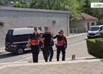 “Matt” në Gjirokastër, kapet “Jaguari” me kanabis, dy të arrestuar nga Saranda e Konispoli (VIDEO)