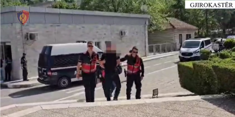“Matt” në Gjirokastër, kapet “Jaguari” me kanabis, dy të arrestuar nga Saranda e Konispoli (VIDEO)