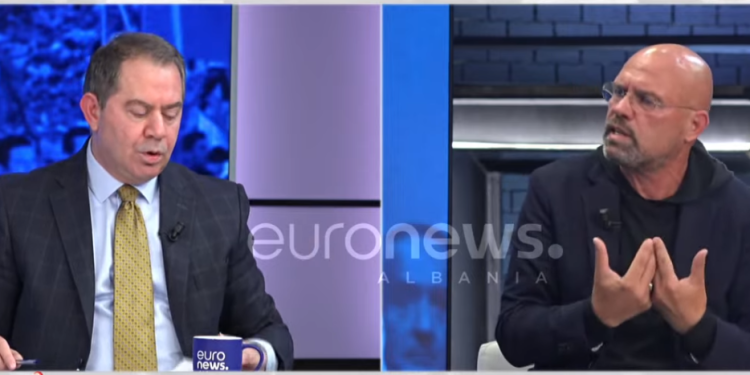 “Çam i m*tit, grek i m*tit…”, degradon debati Manjani-Idrizi live në emision (VIDEO)