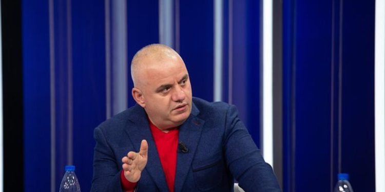 Artan Hoxha tregon deklaratën skandaloze të Pirro Dhimës: Jam nga Himara, kryeqyteti i Vorio Epirit