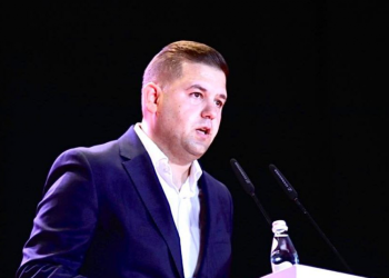 Thellohet përçarja në partinë e Metës, dorëhiqet nënkryetari (Letra)