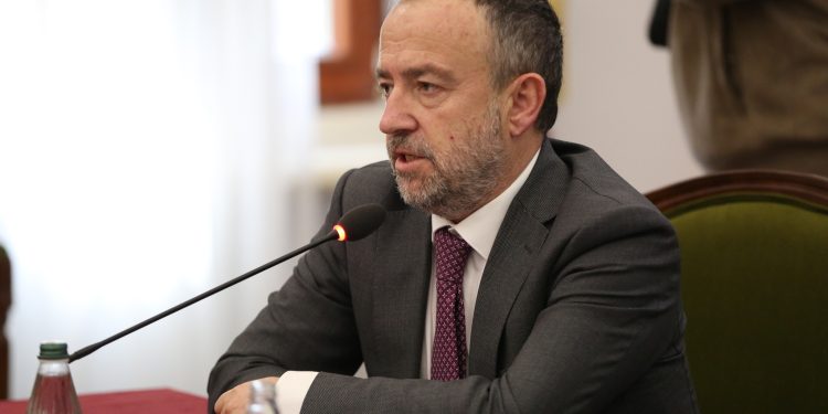 Deputeti i PS: HEC-et do jepen vetëm me koncesion, jo me firmë ministri!