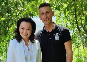 Në restorantin ku Yuri Kim provoi qepët e njoma në Gjirokastër: Turistët janë shtuar shumë (FOTO)