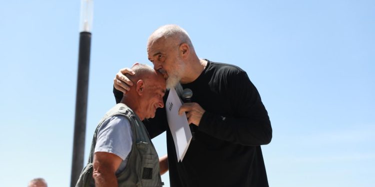 Rama: Himariotët janë himariotë dhe pikë. Kush ju thotë diçka tjetër, shiheni mirë se pse e thotë