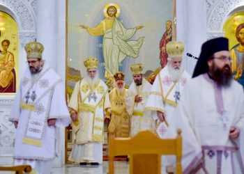 Mesazhi i kryepeshkopit Anastas Janullatos për Pashkët