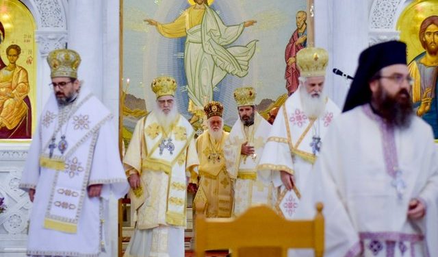 Mesazhi i kryepeshkopit Anastas Janullatos për Pashkët