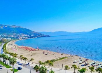 Pse vlonjatët nuk ndërtuan përbindësha mbi Jon?