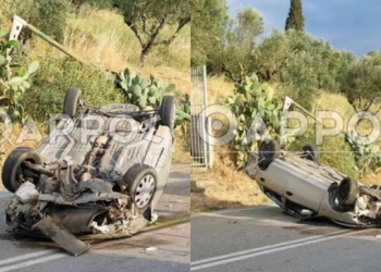 Aksident i rëndë në Greqi, makina përplaset me shtyllën, vdes në spital shoferi (VIDEO)