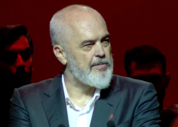 I mbuluar nga djersa, Rama-Mitsotakis: Të fala nga unë dhe shqiptarët e Greqisë!