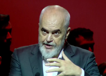 Ligji i luftës, Rama në Athinë: Jemi pjesë e NATO-s, duhet të largohet nga tryeza e marrëdhënieve mes Greqisë dhe Shqipërisë