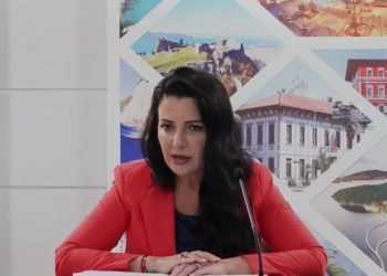 Balluku zbulon grup të strukturuar kriminal te ujësjellësi i Vlorës: Dosjen do e dorëzoj vetë në SPAK!