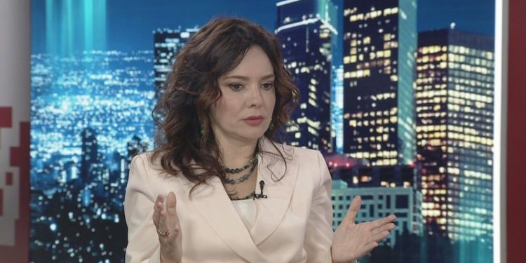 Sa kushtojnë takimet e Ramës me diasporën? Spiropali: Nuk jam llogaritare, kryeministri e ka për detyrë të kujdeset për ata jashtë vendit (VIDEO)