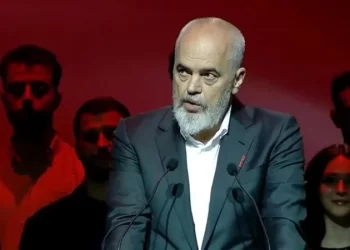 Rama tallet me ish-kryetarin e Bashkisë Athinë: Mirëpresim dhe politikanët e keqkuptuar grekë që vijnë të protestojnë e pastaj humbin zgjedhjet këtu