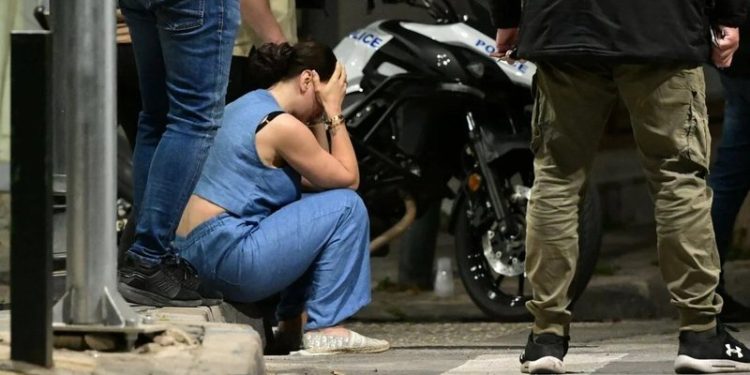 Vrasja mafioze në Greqi: Shqiptari udhëtoi në disa shtete. Vrasësit dyshohet se i ndiqnin familjen