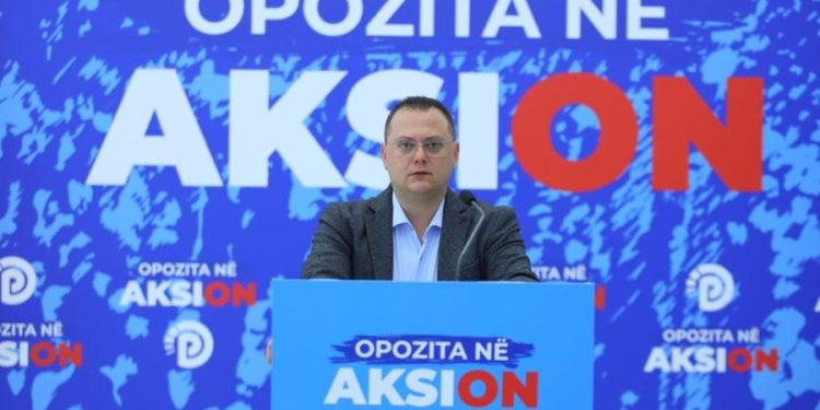 PD e Berishës bën thirrje për ta pritur Ramën me protesta në Athinë