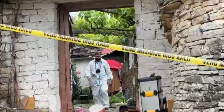 Krimi makabër në Dropull, kush janë dy të shoqëruarit nga policia