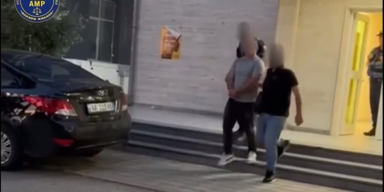 Arrestohet polici që shiste kokainë, ja si u zbulua grupi kriminal