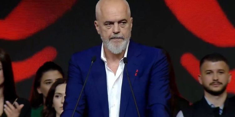 Rama: Shqiptarët në Itali shkëlqyen në fusha të ndryshme. Ju gjetët këtu atdheun më të sigurt, vetveten