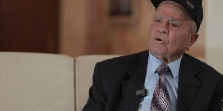 Masakrat greke ndaj shqiptarëve/ “Të shikoj pak çfarë fëmije ke?” Gjenocidi me 620 të vrarë në Margëlliç, i mbijetuari: Grave shtatzënë u çanin barkun me thikë (VIDEO)