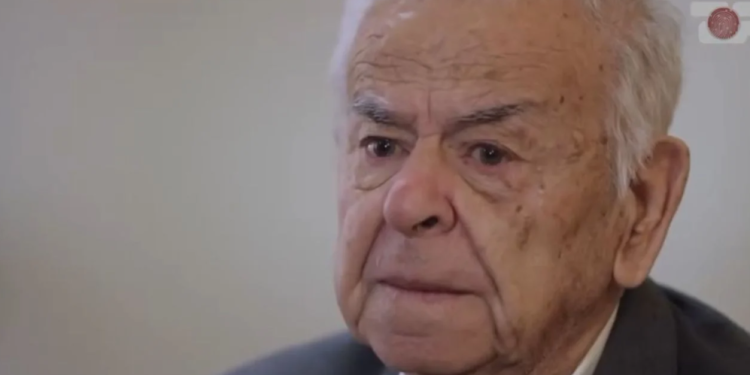 ‘Nënën ma dogjën të gjallë, motra në djep u zhduk’, dëshmia e tmerrshme për gjenocidin grek ndaj çamëve në Paramithi (VIDEO)