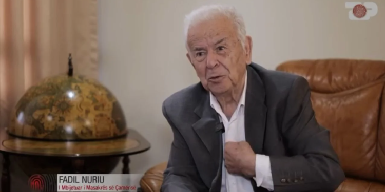 ‘Kjo është shtëpia ime’, 80 vite pas dëbimit i moshuari çam rrëfen ballafaqimin me grekët që i morën banesën (VIDEO)