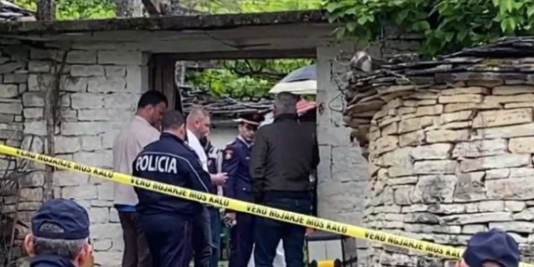 Hetimet për çiftin në Dropull, gjendet një levë hekuri pas shtëpisë, dyshohet se të moshuarit janë goditur