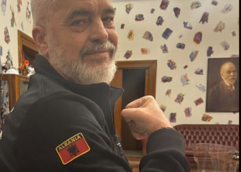 Rama njofton nesër një takim të rëndësishëm me ministrat dhe deputetët