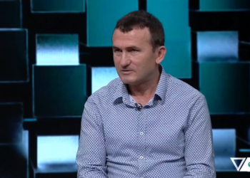 Rrëfimi i një qytetari, si e zhvati kompania ku banka shiti kredinë. Mori borxh 1 milion lekë dhe pagoi 2.3 të reja (VIDEO)