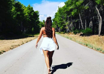 “Nuk e njihja, por shkova në shtëpinë e tij për të bërë dashuri”, shqiptarja në Greqi rrëfen tmerrin me palestinezin: Më përdh*noi dhe më goditi me thikë dhe pastaj më lidhi…