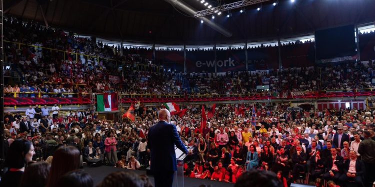 Takimi në Itali, Rama: Ditë e jashtëzakonshme! Nuk do t’i harroj as fytyrat e shqetësuara të autoriteteve të sigurisë, që kishin frikën e ndonjë hataje (VIDEO)