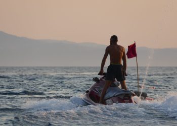 Paralajmërimi/ Mjetet detare që dalin në lundrim të paçertifikuara do bllokohen