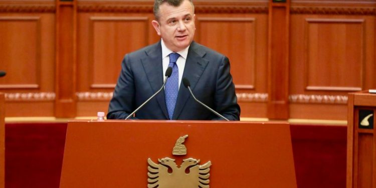 Taulant Balla: 900 ton kanabis kishte në Lazarat në vitin 2013