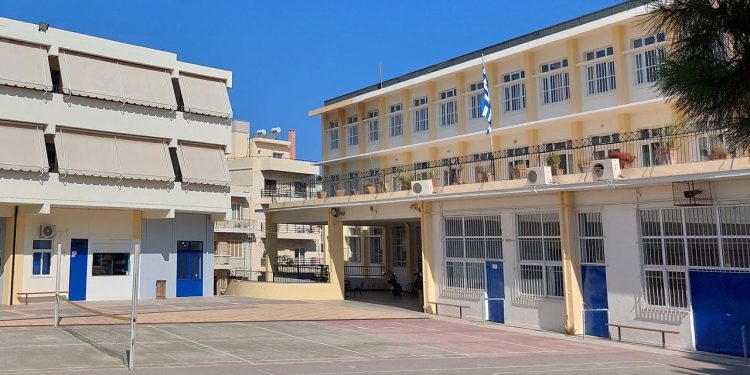 Ndodhi pak ditë më parë në Shqipëri, situata alarmante ngriti në këmbë sot 35 shkolla në Greqi