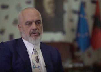 Rama- gazetarit italian: Hodhët baltë mbi popullin tonë, manipuluat si Enver Hoxha