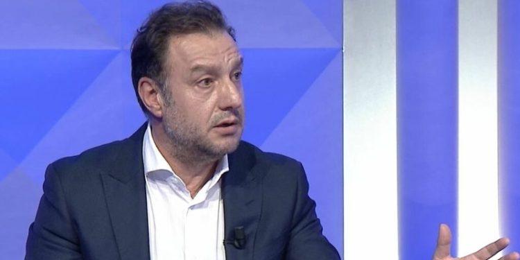 Deputeti i PS për Ben Ahmetajn: Ai s’ngrinte kurrë zërin në mbledhje. Akuzat e tij më bëjnë të qesh…
