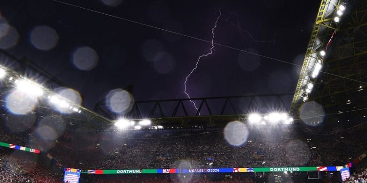 Gjermania kalon në çerekfinale, mund 2 me 0 Danimarkën