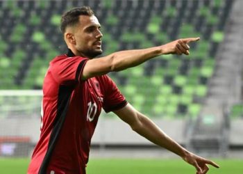 Gazeta spanjolle analizon Shqipërinë: Bajrami është lider, por një nga lojtarët bënte pasime shqetësuese