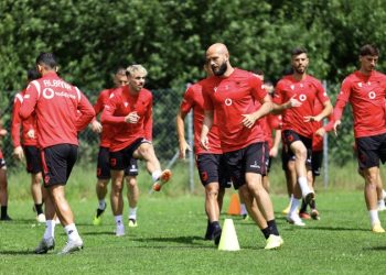 Kombëtarja zhvillon seancën e parë stërvitore në Austri