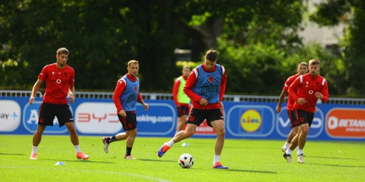 Kombëtarja vijon përgatitjet rregullisht në ditën e 3-të në Gjermani, ja axhenda për të mërkurën