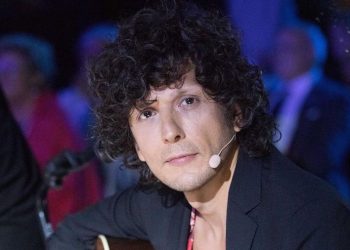 Grabitet shtëpia e Ermal Metës, këngëtari shqiptar mesazh hajdutëve: Nëse kërkoni…