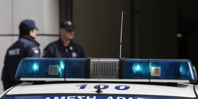 Ngjarje e rëndë në Greqi/Gjendet trupi i djegur i një gruaje në parking