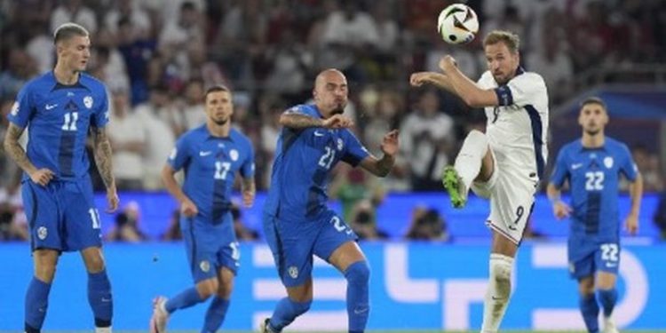 Anglia zhgënjen ndaj Sllovenisë, eliminohet Serbia