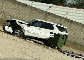 Pamje nga aksidenti i rëndë në Gjirokastër, shihni si janë bërë makinat (FOTO)